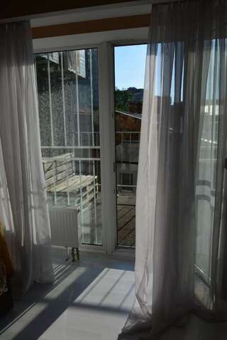 Апартаменты Kirova 27D white DELUX studio Днепр Апартаменты Делюкс-14