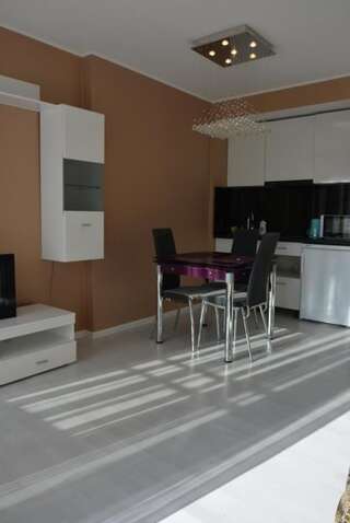Апартаменты Kirova 27D white DELUX studio Днепр Апартаменты Делюкс-28
